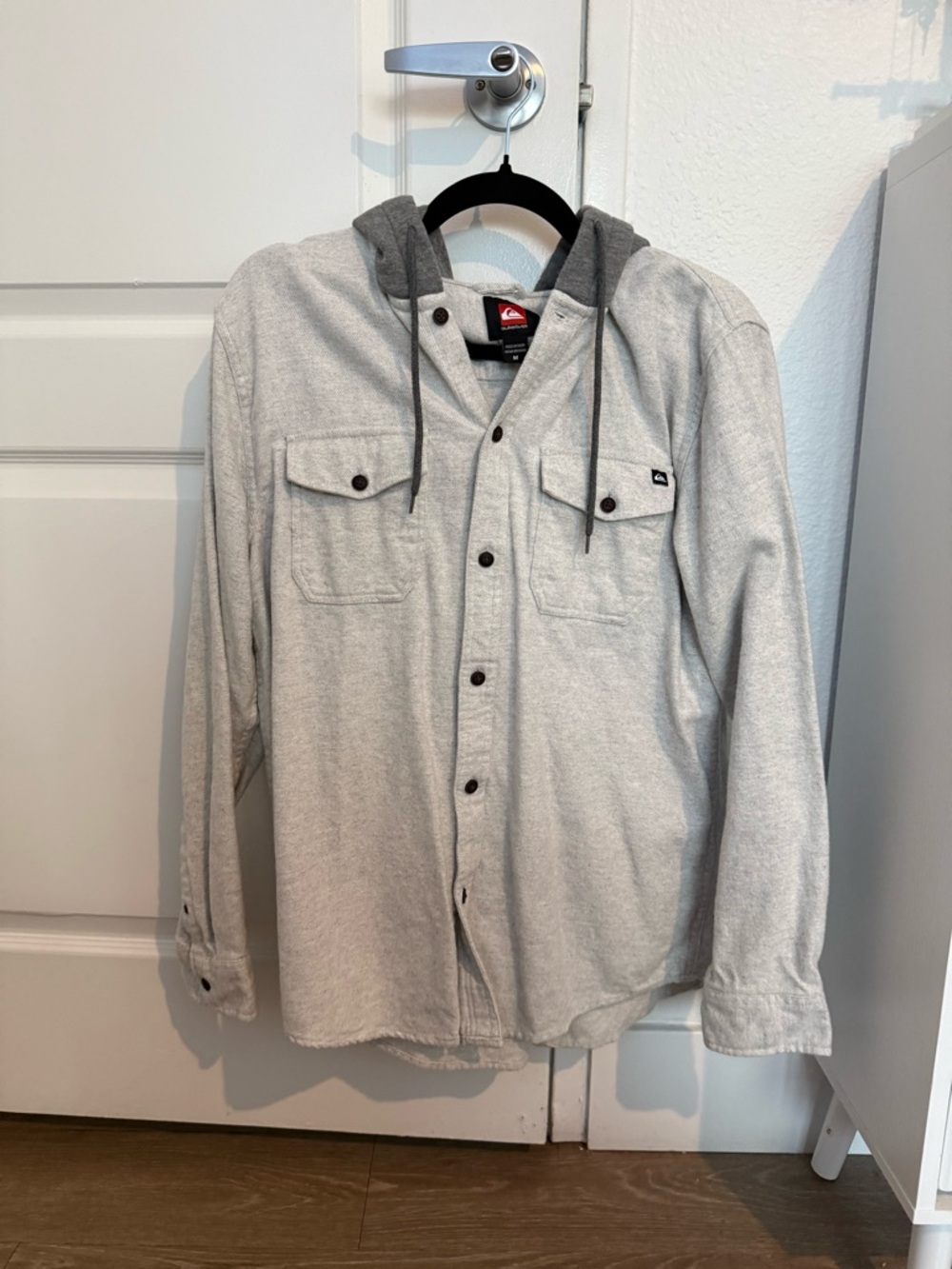 Quiksilver Men's Light Gray Button-Front Hooded Shirt